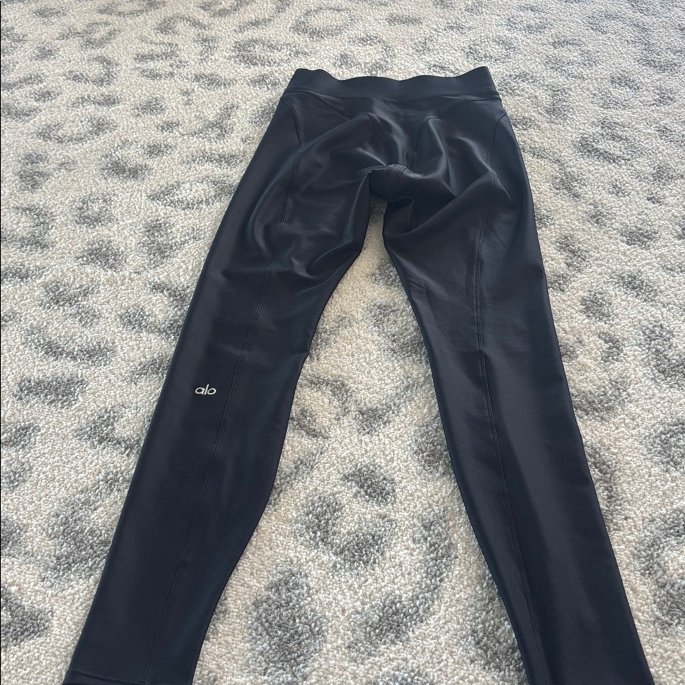 Like NEW SZ XS ALO Yoga Black AIRLIFT Leggings w Seam Details - Picture 4 of 5